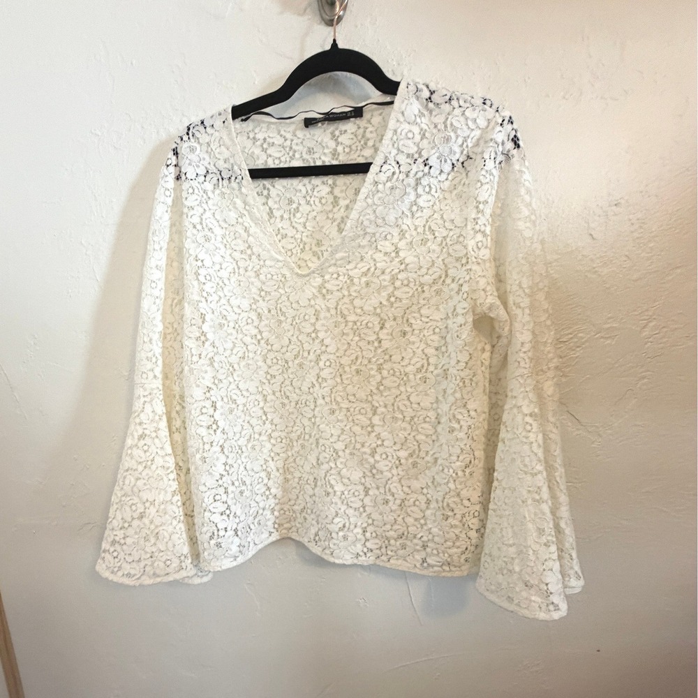 Zara Woman Lace Top XL White Bell Sleeve V-Neck Sheer Floral XL